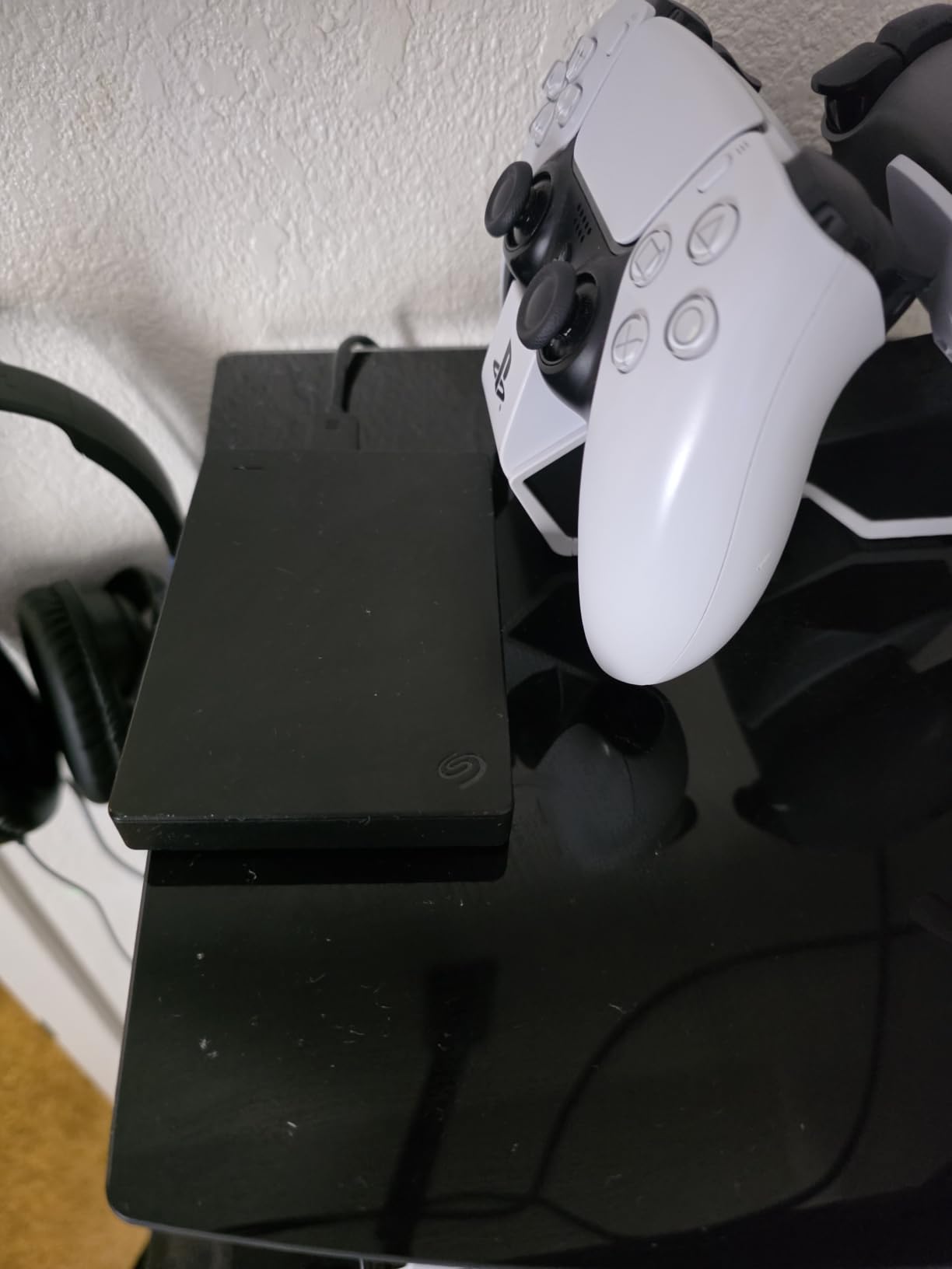 Seagate 2TB Portable Hard Drive | USB 3.0 (STGX2000400) customer photo 2