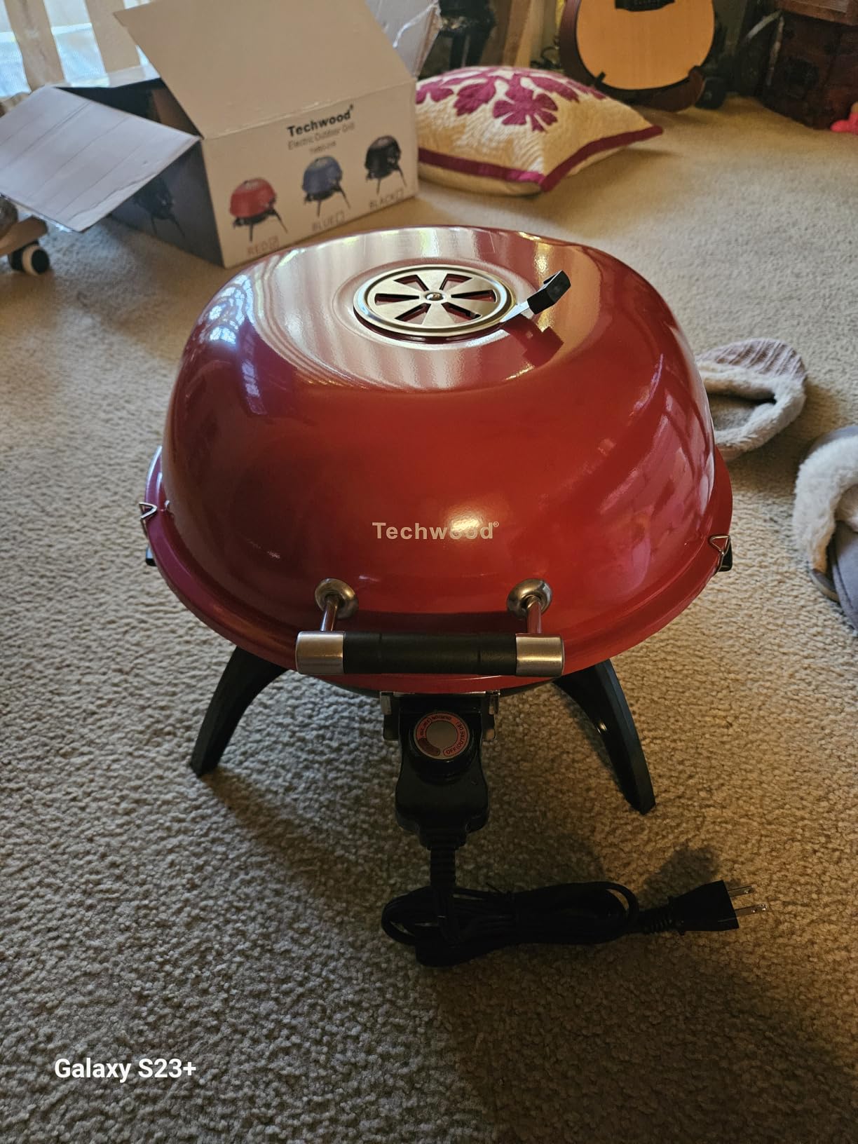 Electric BBQ Grill Techwood 15-Serving Indoor/Outdoor Electric Grill for Indoor & Outdoor Use, Double Layer Design, Portable Removable Stand Grill, 1600W (Countertop BBQ Grill) customer photo 1