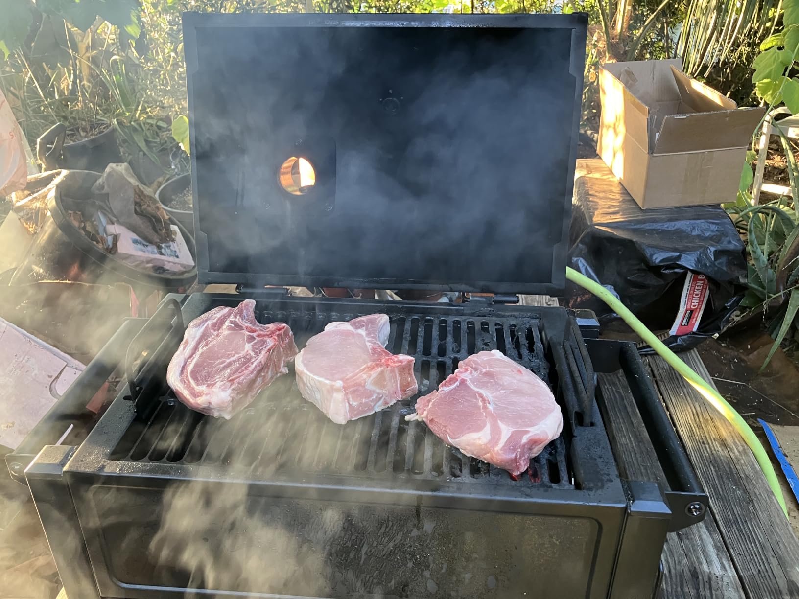 Oklahoma Joe's Rambler Portable Tabletop Charcoal Grill, 218 Sq. In. Cooking Space, Heavy-Duty Steel Construction, Cast Iron Grates, Built-In Temperature Gauge customer photo 2