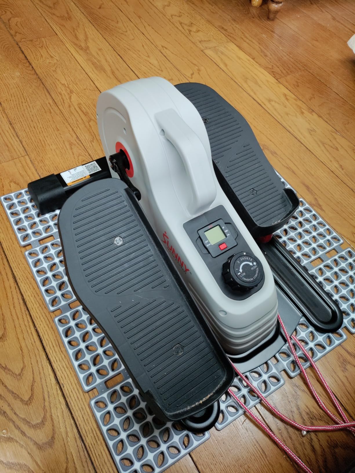 Sunny Health & Fitness Under Desk Pedal Elliptical Machine Leg Exerciser customer photo 2