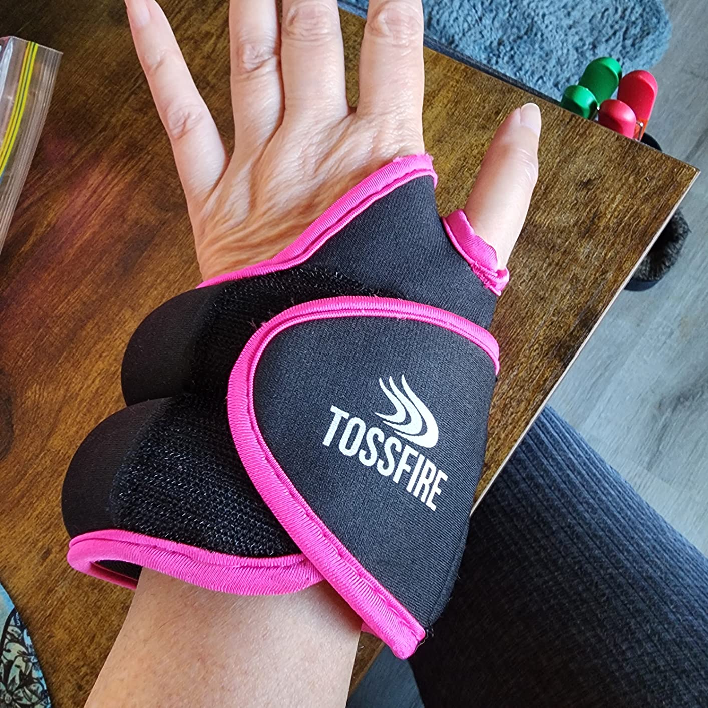 Comfecto Wrist Weights with Thumb Loops Lock, 1lb*2 2lbs*2 for Running, Strength Training, Walking, Exercises, Gym, Cardio, Men, Women customer photo 2