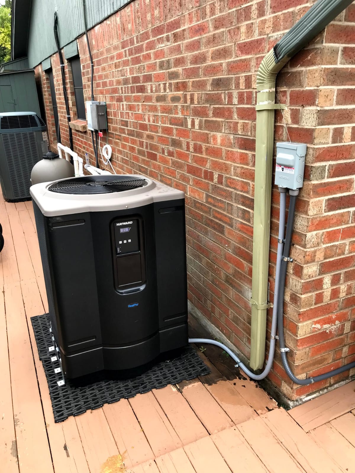 Hayward HeatPro Pool Water Heat Pump Heater for Inground Pools, 140,000 BTU customer photo 2