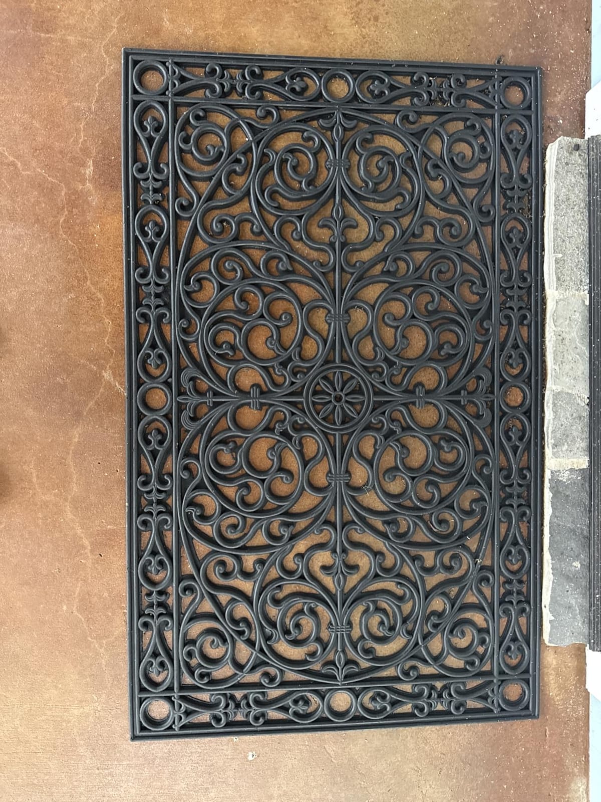 Calloway Mills AZ900222436 Gatsby Rubber Doormat, 24