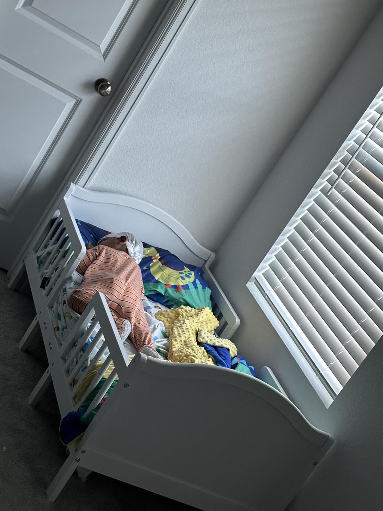 Dream On Me Portland 3-in-1 Convertible Toddler Bed, Converts to 2 Chairs & Table, Low Floor Design with 4 Safety Guard Rails, Baby Safety Alliance & Greenguard Gold Certified - Storm Grey customer photo 2