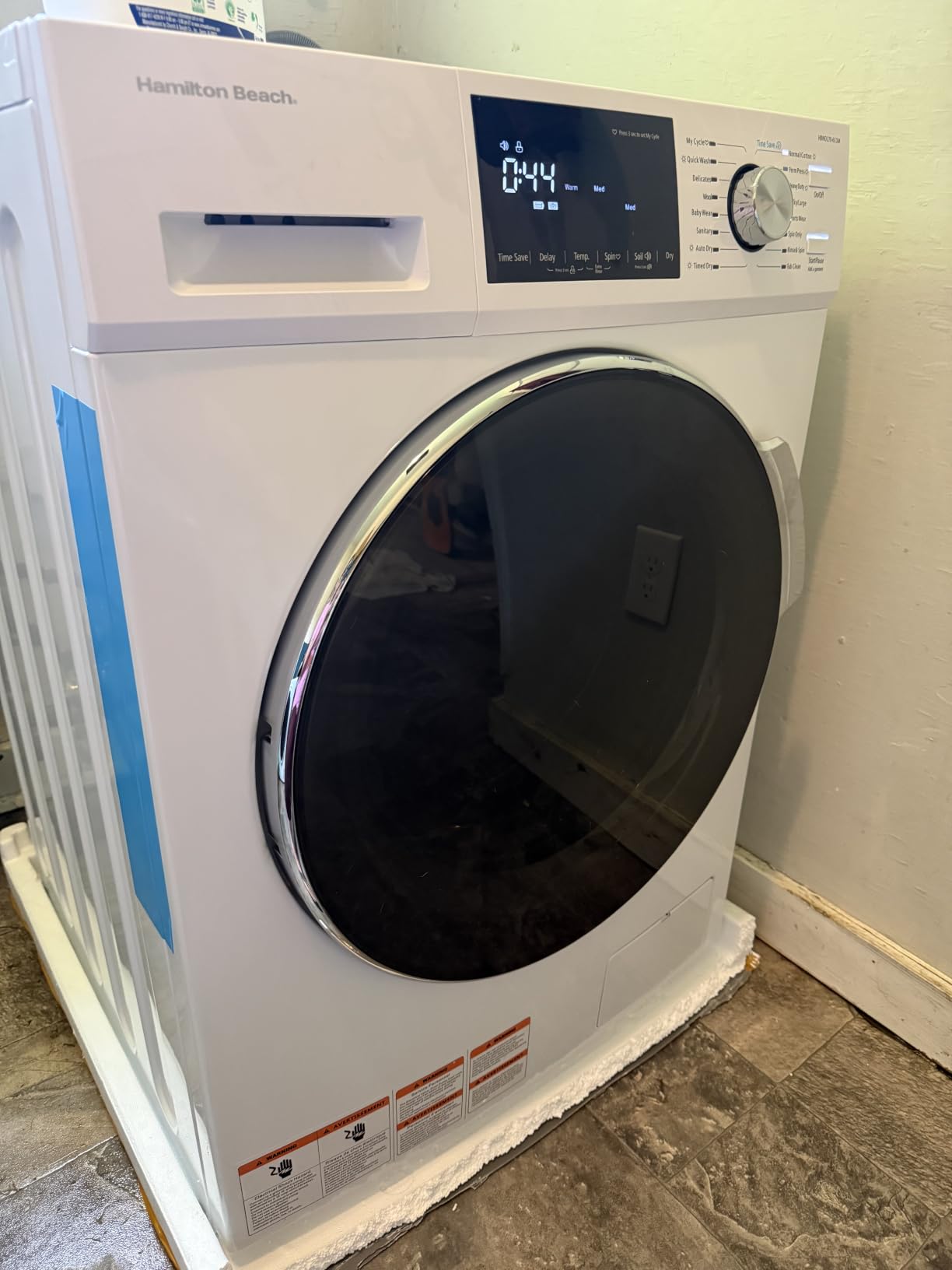 HAMILTON BEACH Washer and Dryer Combo 2.7 cu ft - White customer photo 1