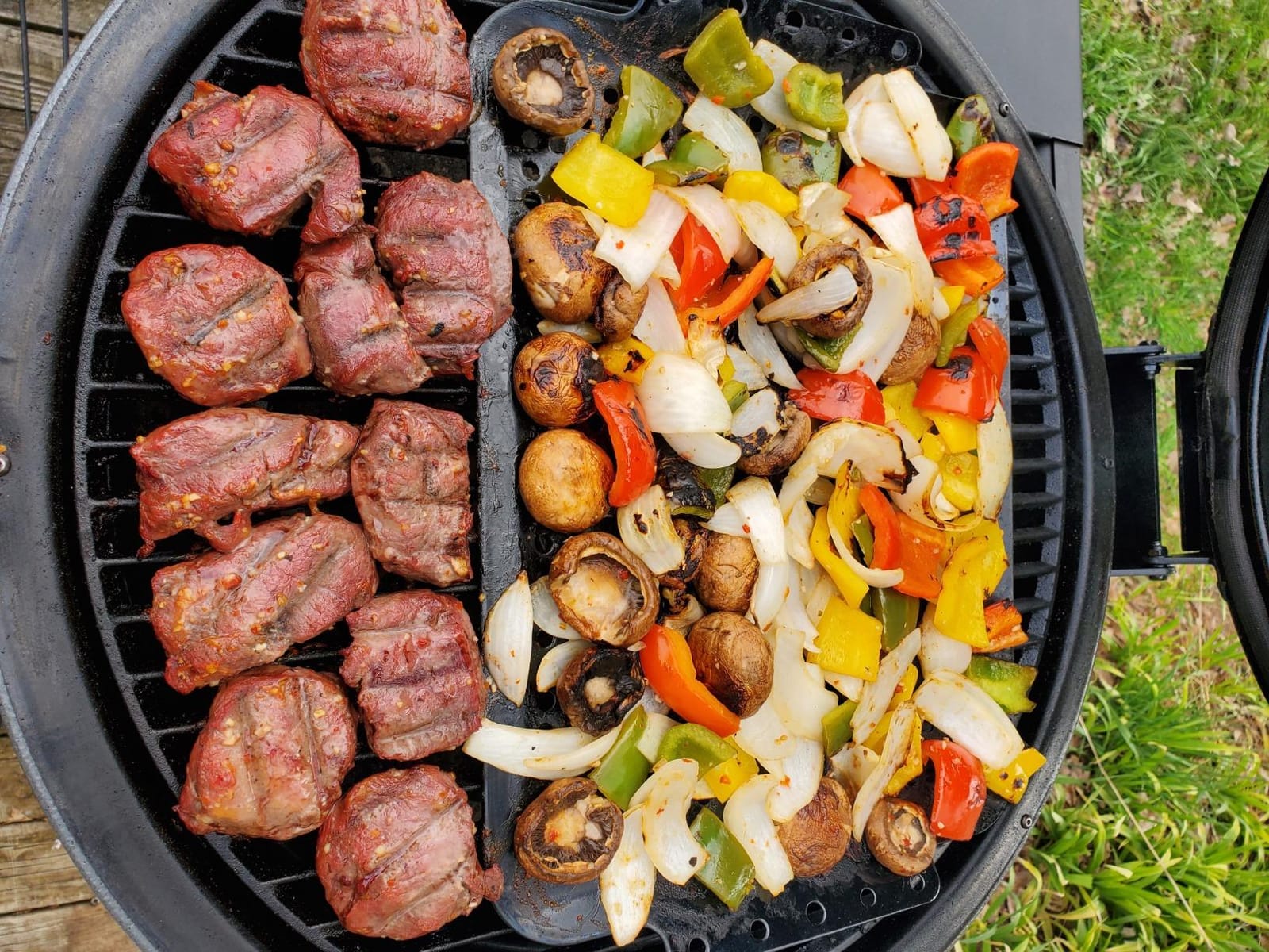 Char-Griller® AKORN® Kamado Charcoal Grill and Smoker with Durable Grill Cart, Cast Iron Grates and Warming Rack, 445 Cooking Square Inches in Sapphire, Model E56520 customer photo 2