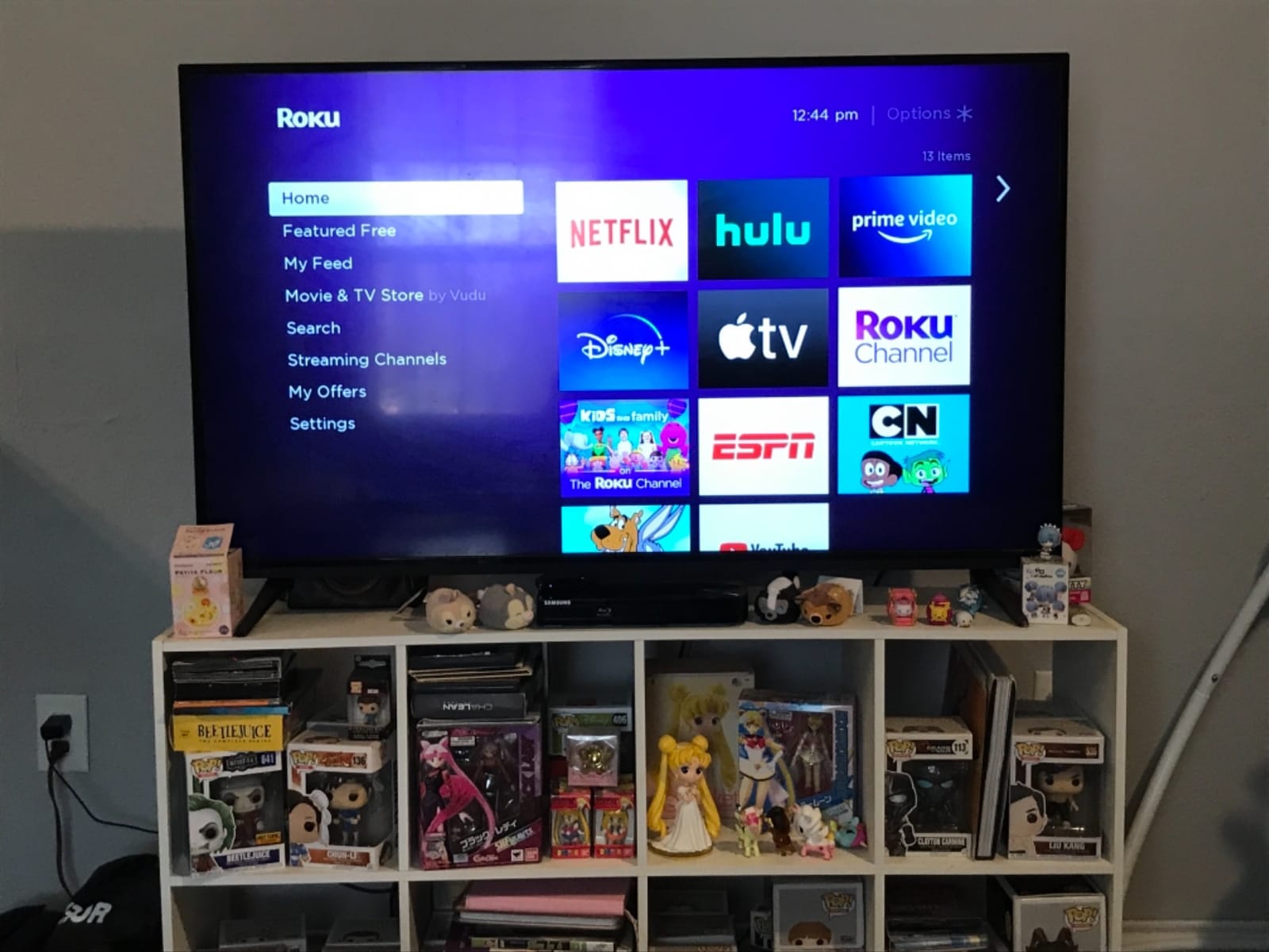 Roku Express HD Streaming Media Player, Black (Renewed) customer photo 2