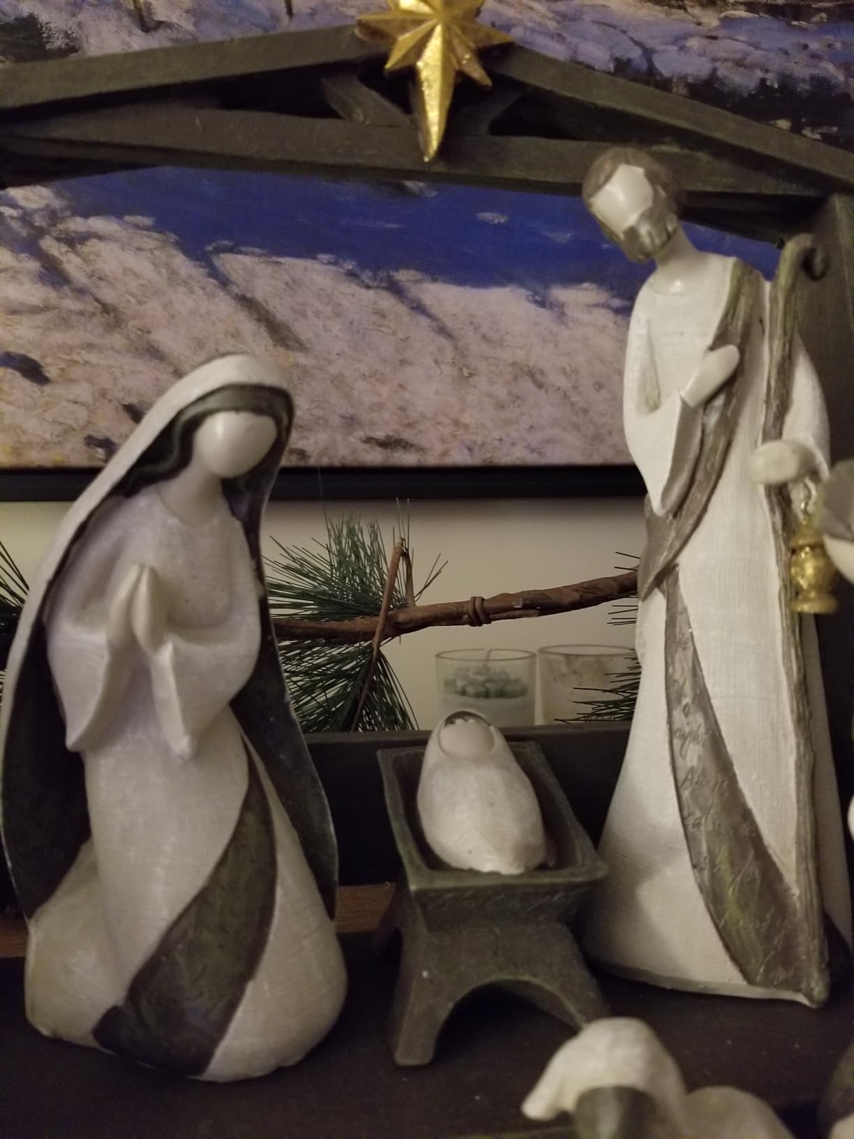 Silent Night Holy Family Nativity Set - Manger Scene (10-Piece) customer photo 2