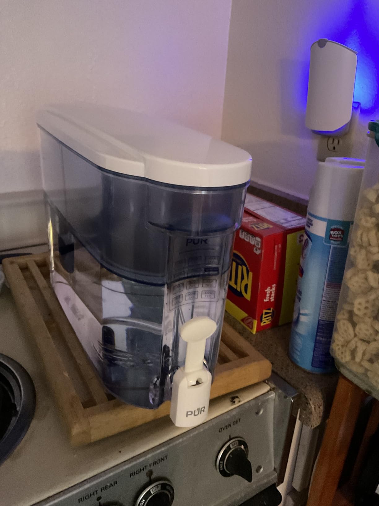 PUR 30-Cup Countertop Water Filter Dispenser for Fridge, White/Blue customer photo 2