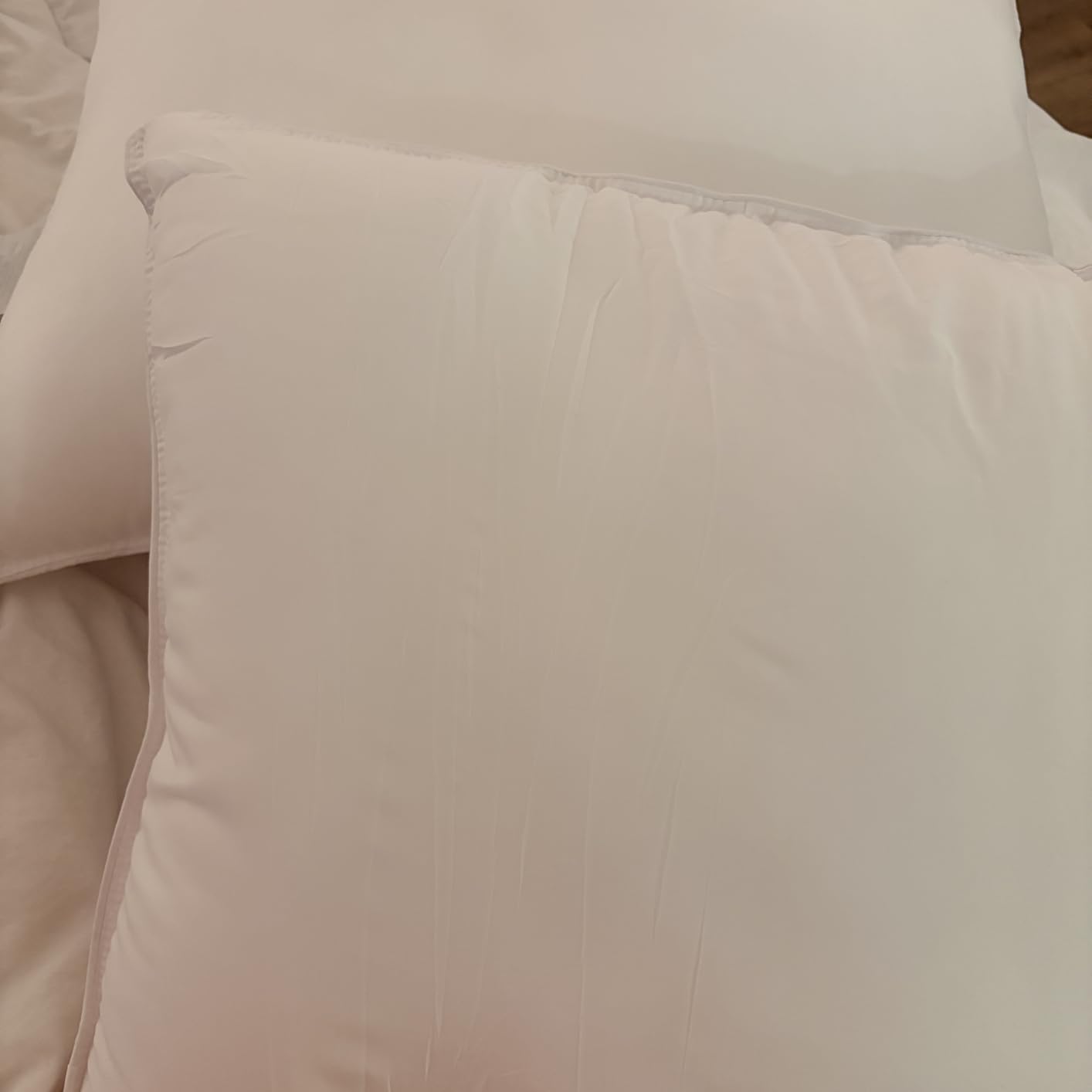 Amazon Basics Down Alternative Pillow for Side and Back Sleepers, Medium Density, Standard Size, 26