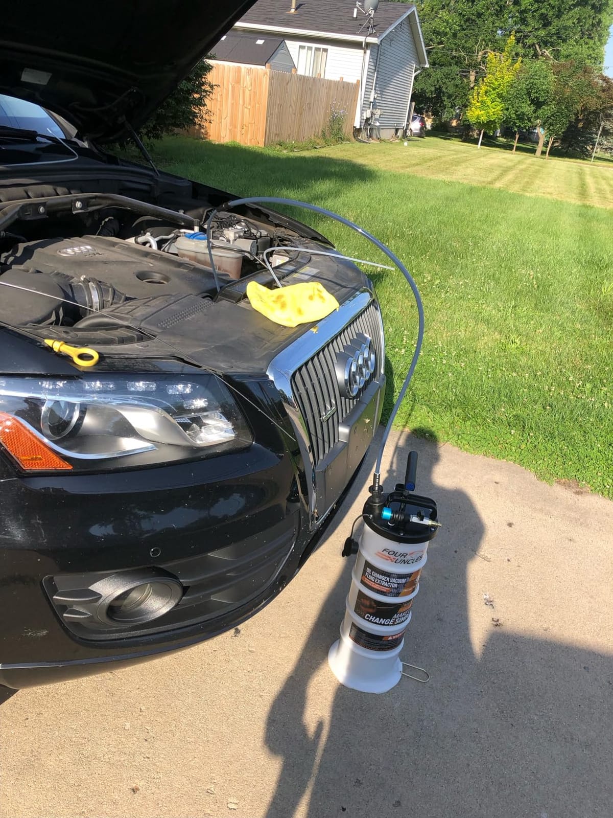 FOUR UNCLES 6.5L Pneumatic/Manual Oil Extractor Pump customer photo 1
