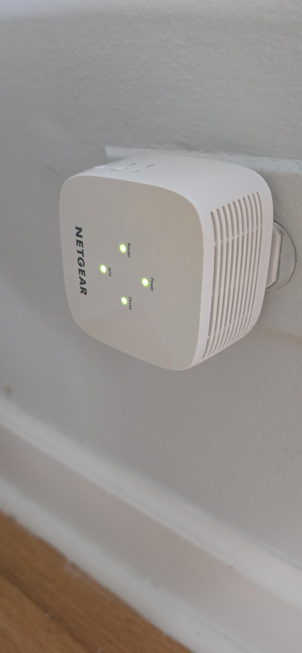 NETGEAR WiFi Extender EX5000, up to 1,500 sq ft, 1.2 Gbps customer photo 2