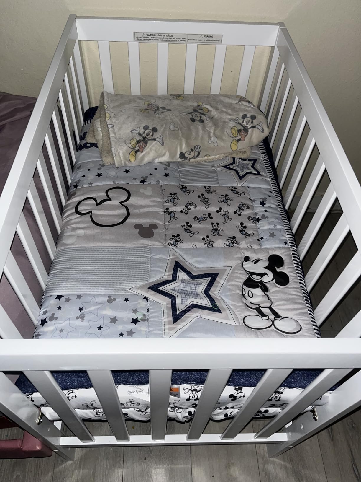 Dream On Me Edgewood 4-in-1 Convertible Mini Baby Crib in Cool Grey, GreenGuard Gold & JPMA, Non-Toxic, Compact 40×25×33″ Design, Converts to Mini Daybed & Twin Bed, 1″ Mattress Pad customer photo 1