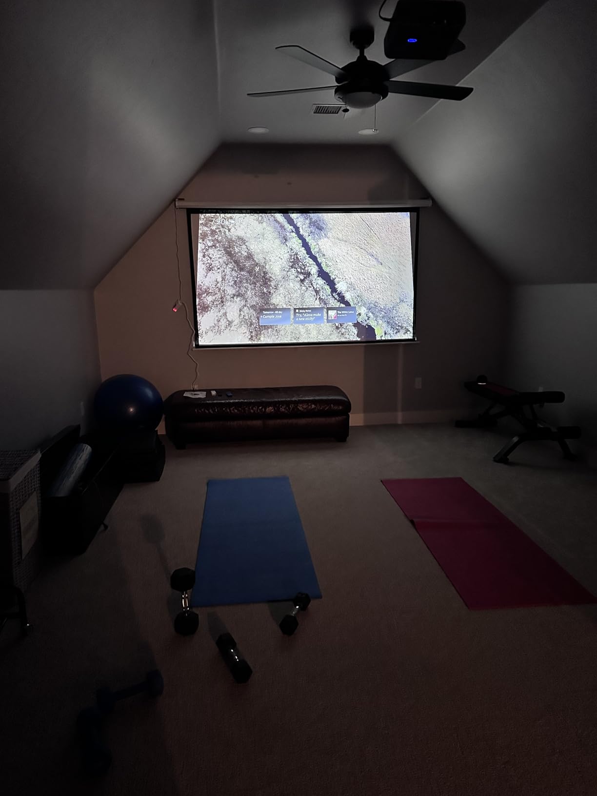 100 Inch Motorized Projector Screen with RF Remote, 16:9 HD, Silver Case customer photo 1