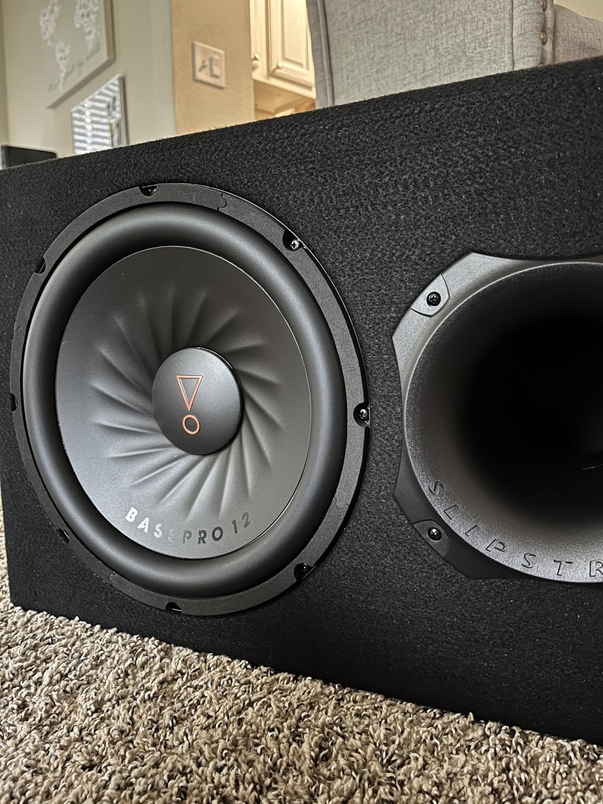 JBL SUBBP12AM - 12” amplified 12” Subwoofer with Sub Level Control, Black customer photo 1