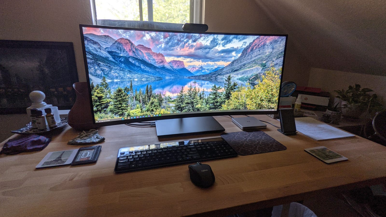 Samsung Business CH890 Series 34 inch WQHD 3440x1440 Ultrawide Curved Desktop Monitor for Business, 100 Hz, USB-C, HDMI, DP, 3 Year Warranty (LC34H890WGNXGO), Black/Titanium customer photo 2