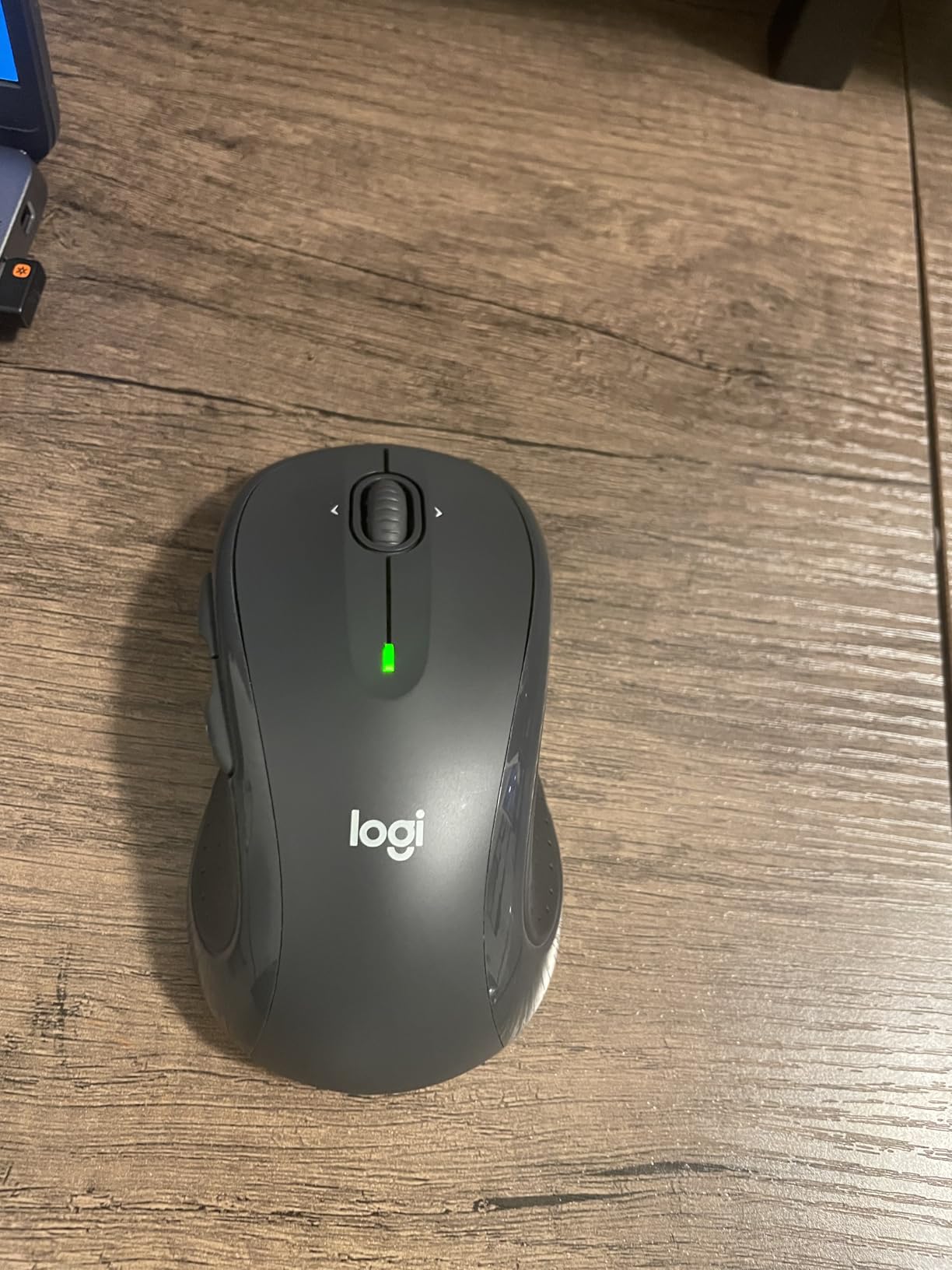Logitech M510 Full Size Ambidextrous 2.4 GHz Wireless Mouse | 2.4 GHz USB-A Nano Receiver, tilt-to-scroll function, 2-year battery life, Windows Mac Linux compatible, certified for Chrome customer photo 2