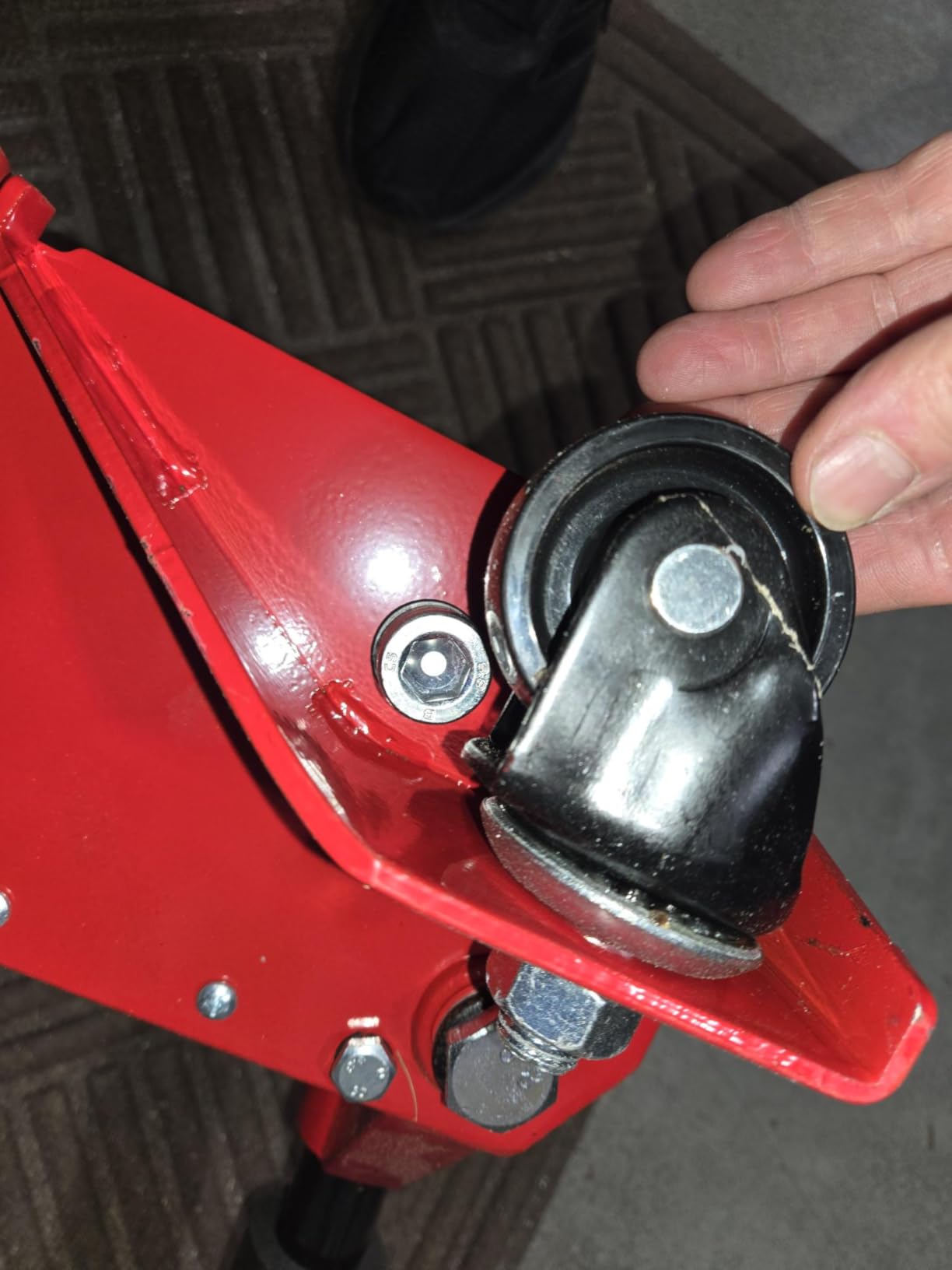Big RED 4 Ton (8,000 lb) Hydraulic Low Profile Service Floor Jack customer photo 1