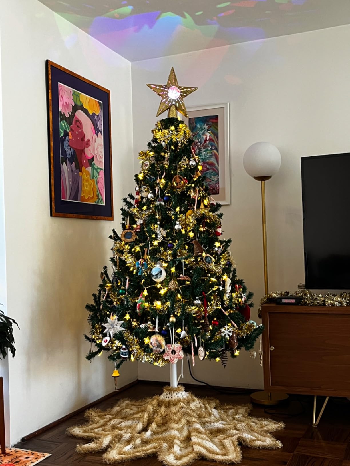Brightown Christmas Star Tree Topper with Snowflake Projector Lights customer photo 2