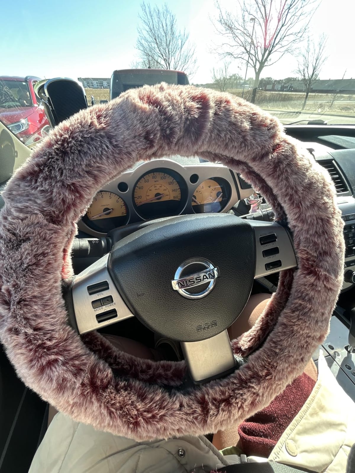 KAFEEK Fluffy Winter Steering Wheel Cover, Universal 15 Inch, Frost Grey customer photo 2
