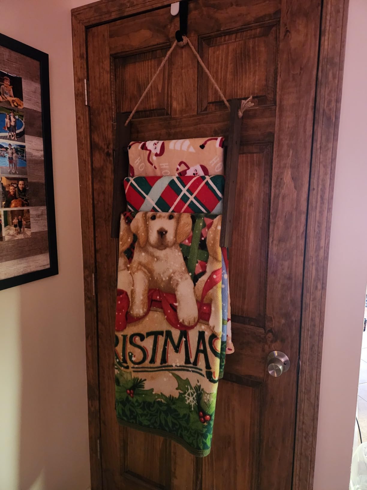 Rustic Wood Ladder Hand Towel Rack for Bathroom, Farmhouse Blanket Ladder for Living Room Hanging Decorative Rack for Blankets Whitewashed Towel Rack with Rope (Whitewashed) customer photo 2