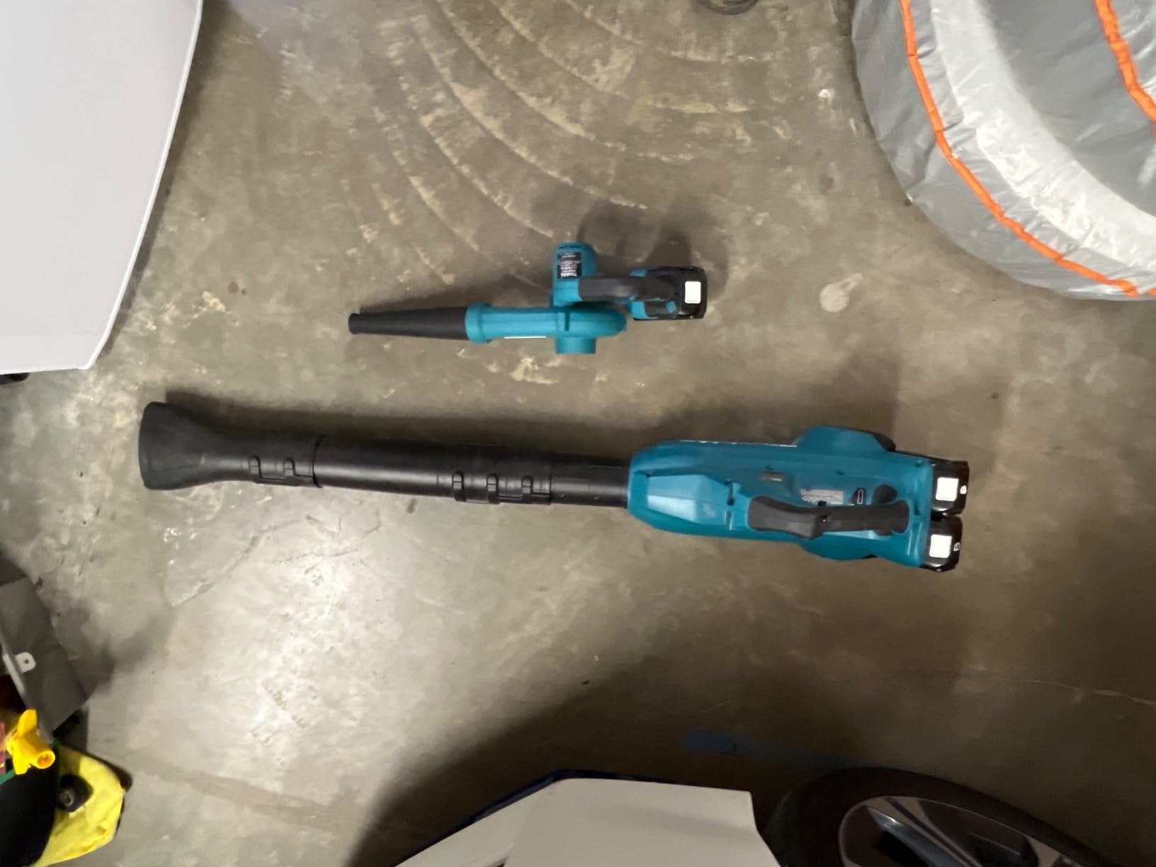 Makita DUB185Z Cordless Handheld Leaf Blower Powered by 18V LXT Li-Ion Battery customer photo 2