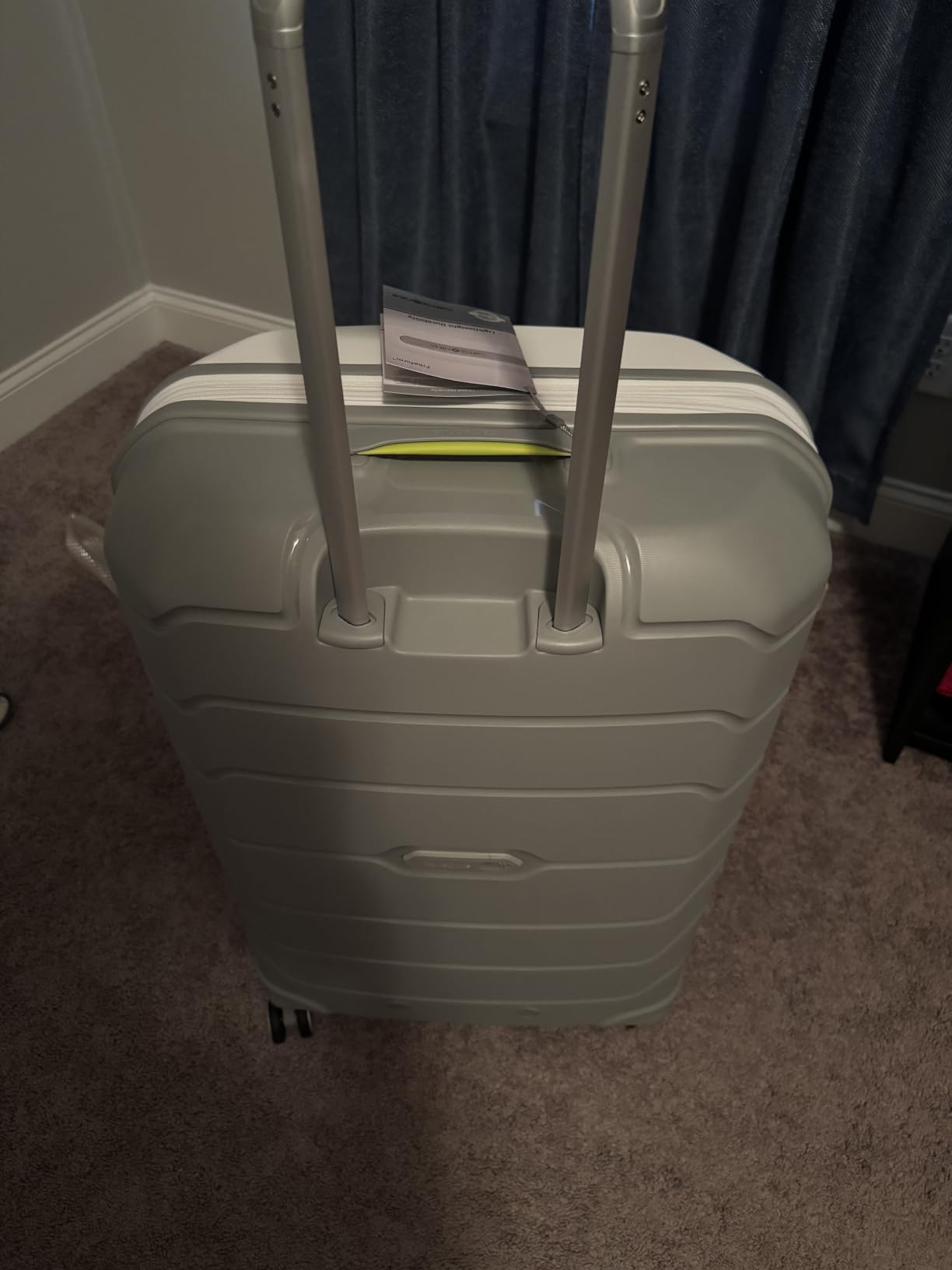 Samsonite Freeform Large Checked Luggage with Dual 360° Spinner Wheels - TSA Lock, Airline-Approved - Lightweight Durable Polypropylene Expandable Hardshell - Light Grey customer photo 1