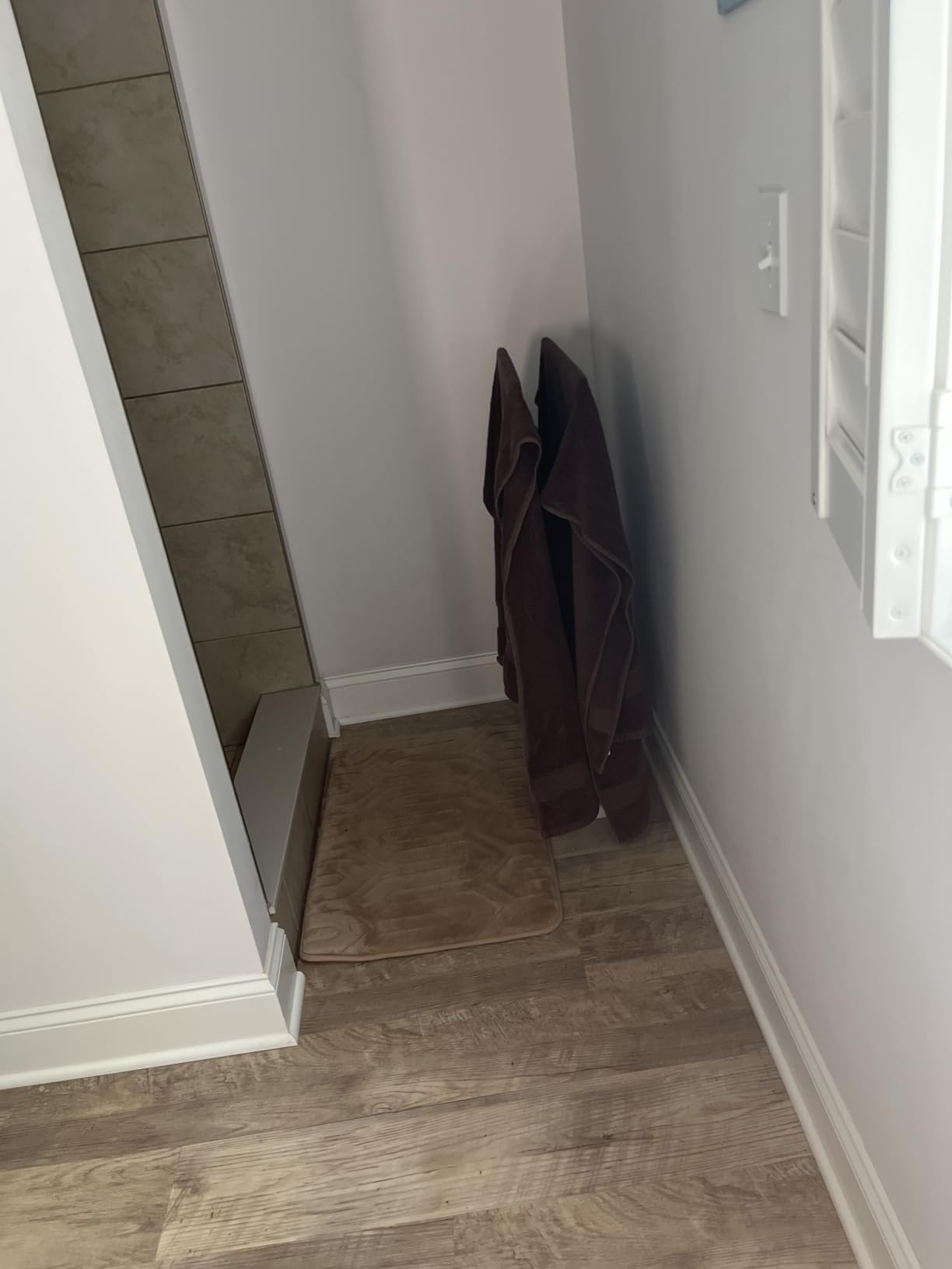 KES Standing Towel Racks for Bathroom 2-Tier, Floor Towel Rack Stand with Heavy Marble Base, Upgrade Steady Freestanding Design, Pro-Grade 18/8 Stainless Steel Brushed Finish, BTH217-2 customer photo 2
