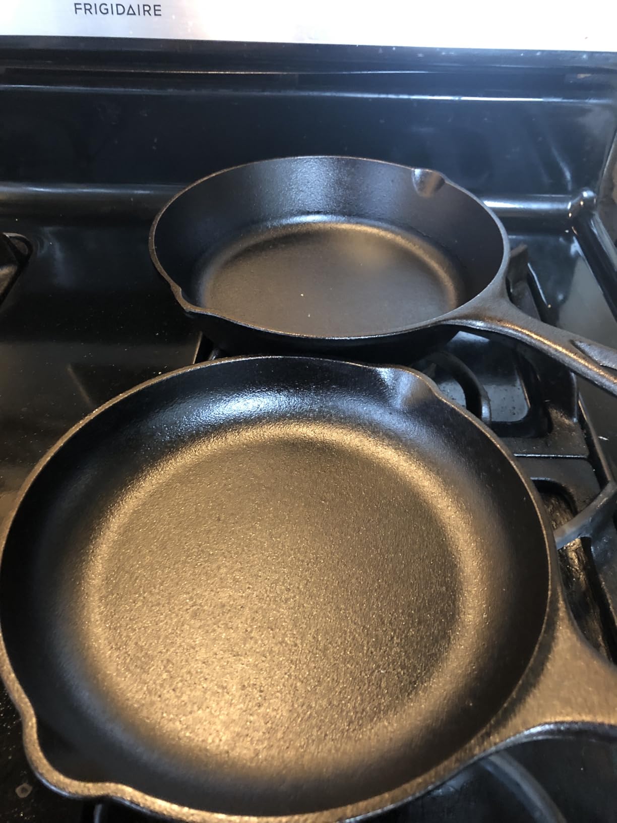 Lodge Chef Collection 8 Inch Pre-Seasoned Cast Iron Skillet, Perfect Sear customer photo 2