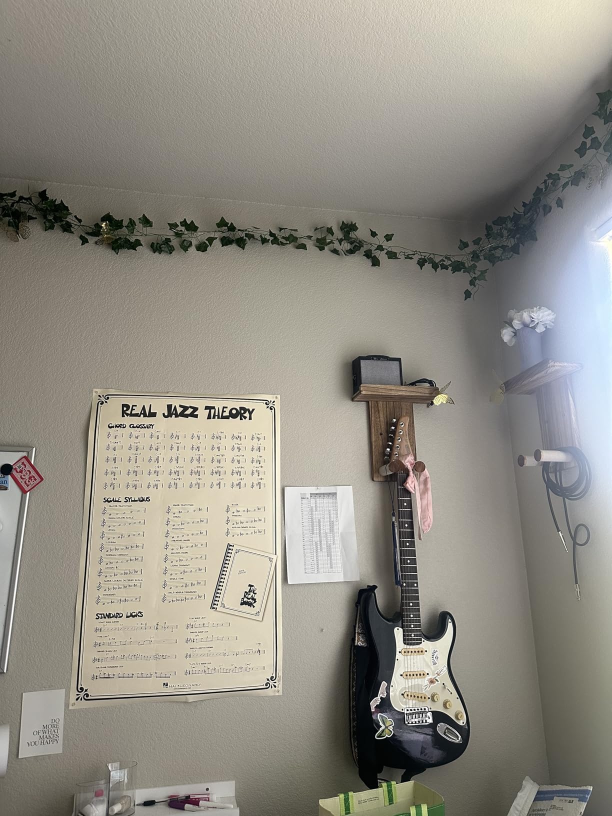 Keebofly Guitar Wall Mount Hanger with Shelf & Pick Holder, 2 Pack customer photo 2