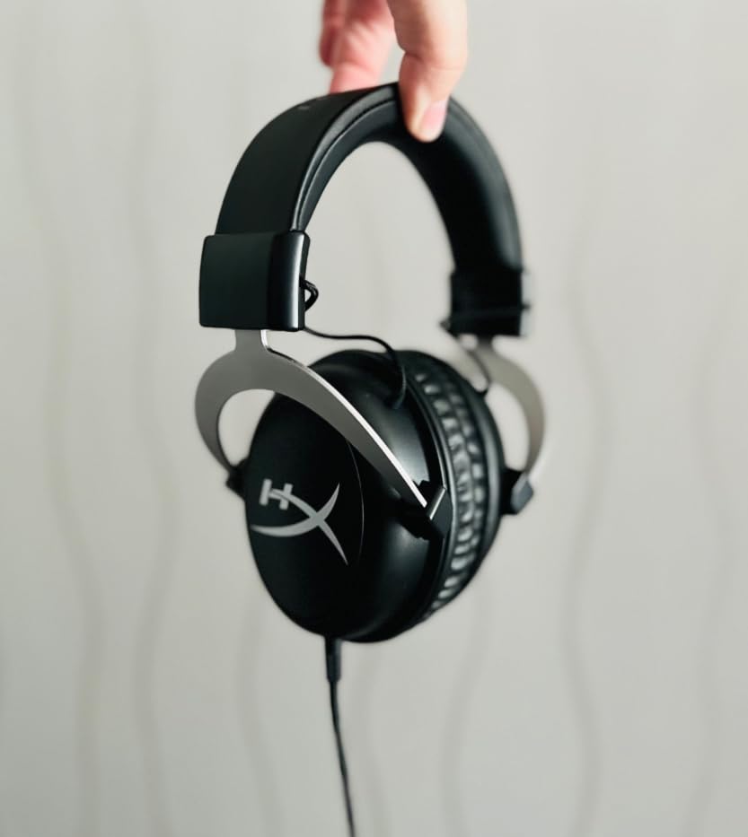 HyperX CloudX, Official Xbox Licensed Gaming Headset, Compatible with Xbox One and Series X|S, Memory Foam Ear Cushions, Detachable Noise-Cancelling Mic, in-line Audio Controls,Black/ Silver customer photo 2