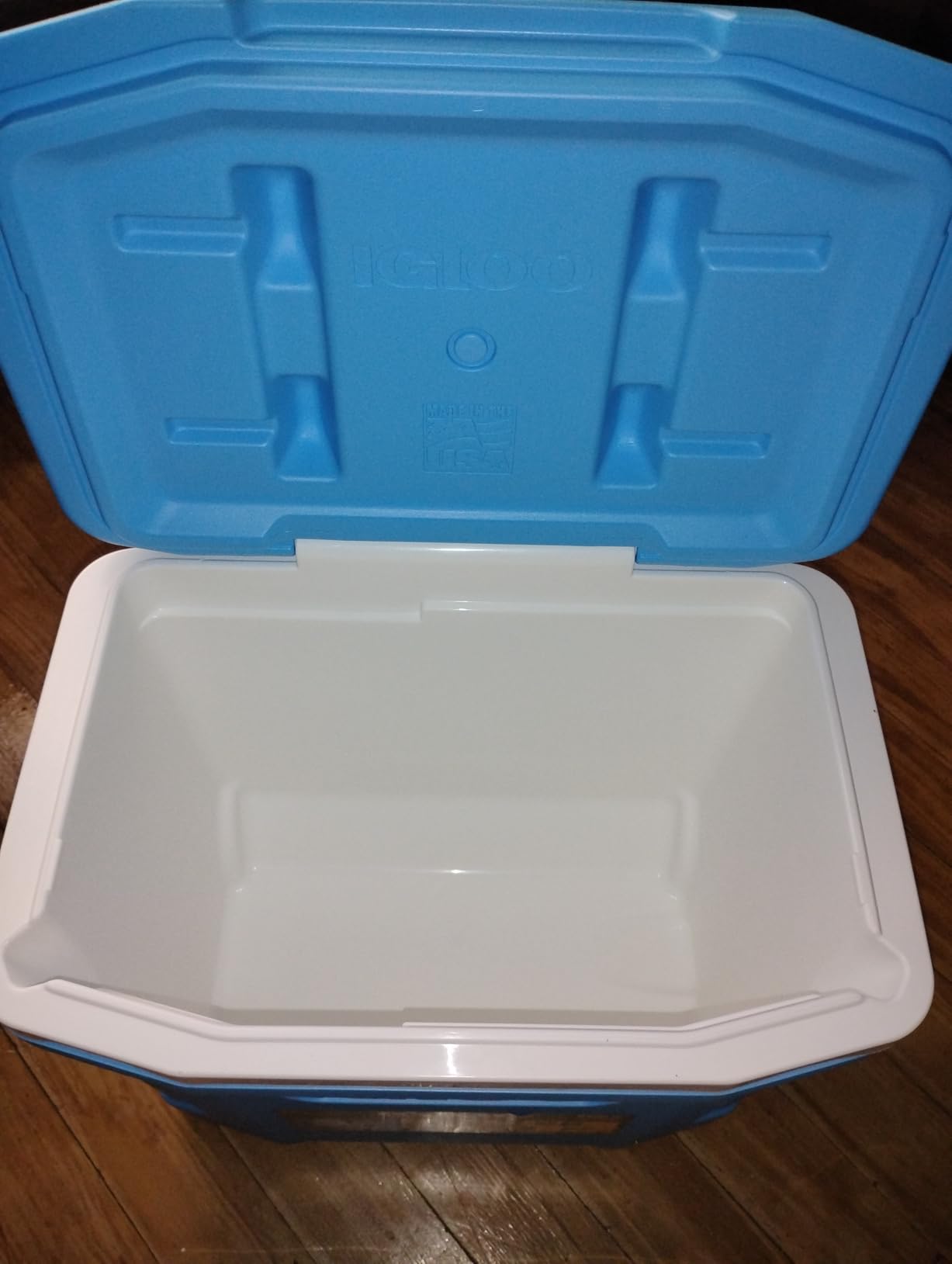 Igloo Hard Coolers | Profile II Series | Insulated Ice Chests | Roller Cooler with Wheels customer photo 1
