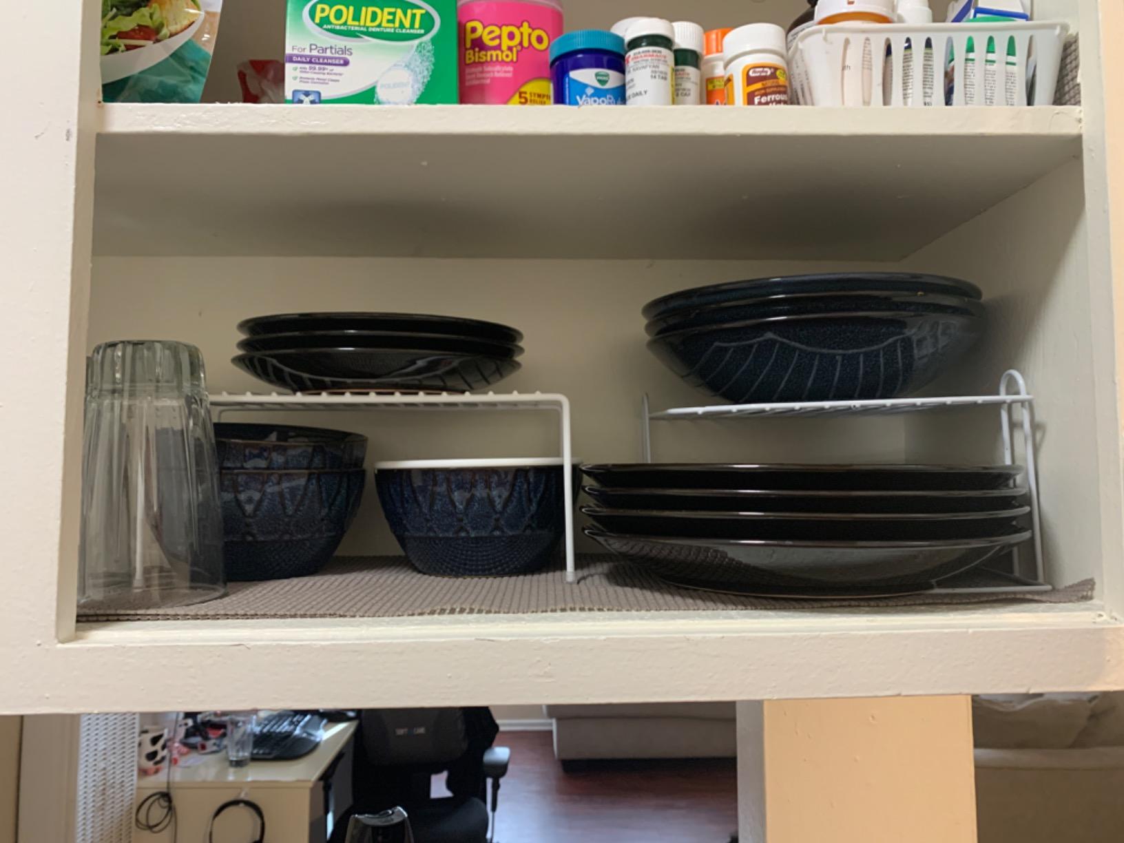Evelots Wire Shelf Organizer Set, Metal Cabinet Shelf Risers, 6-Pack, White customer photo 1