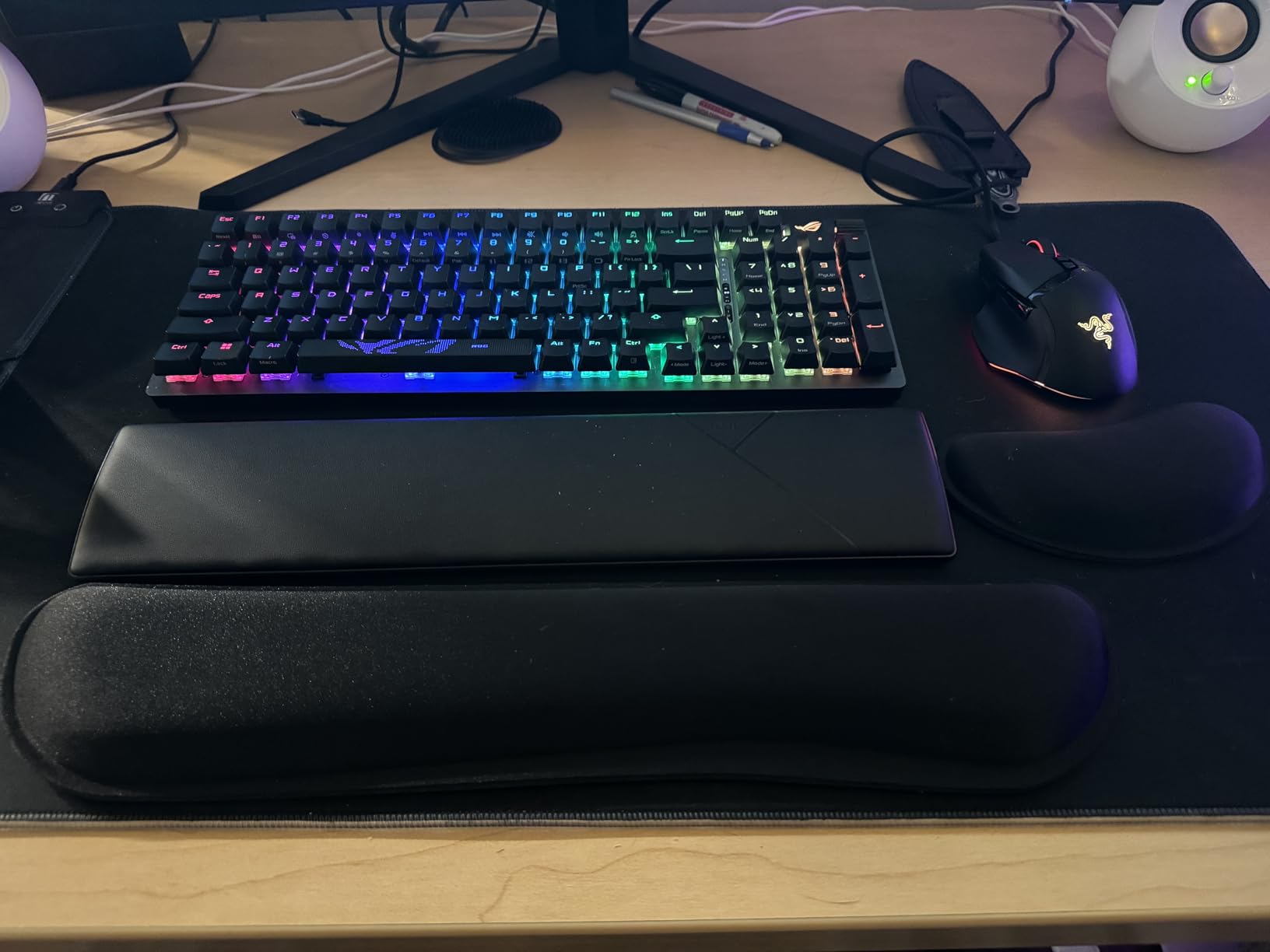 GORILLA GRIP Silky Memory Foam Wrist Rest for Computer Keyboard, Mouse, Ergonomic Design for Typing Pain Relief, Desk Pads Support Hand and Arm, Mousepad Rests, Stain Resistant, 2 Piece Pad, Black customer photo 2
