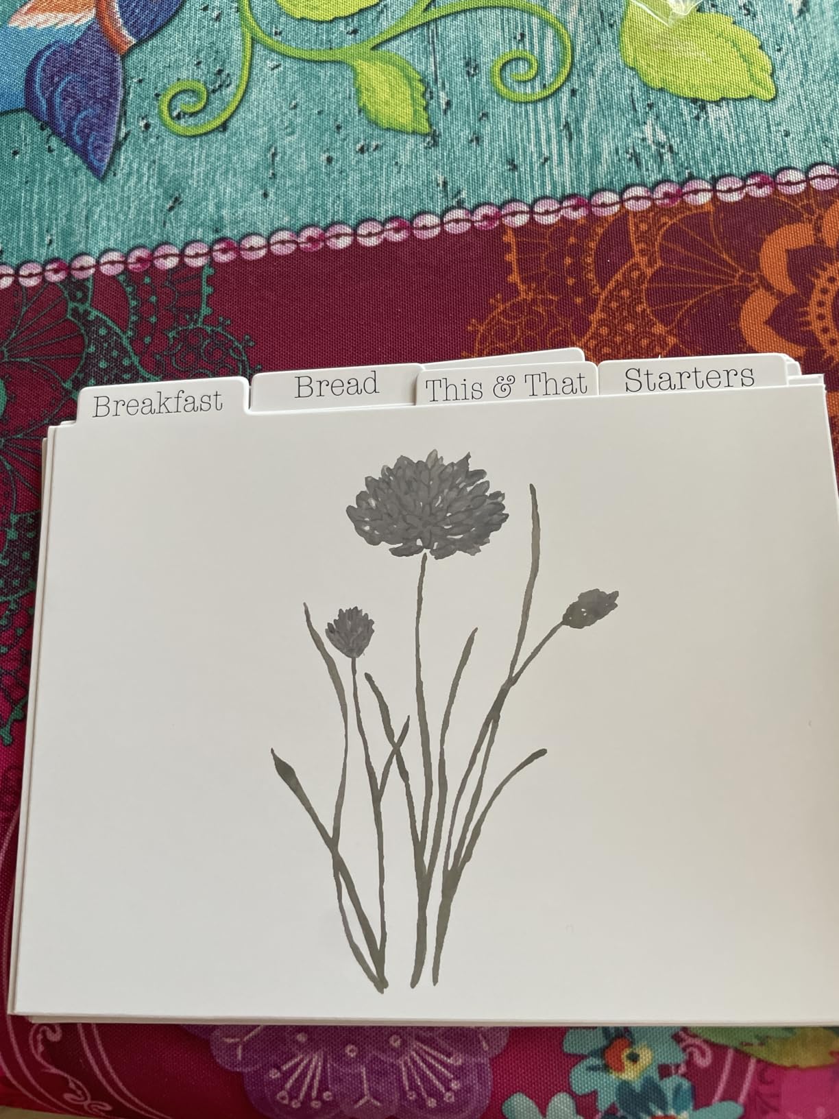 SENSORY4U Tin Recipe Box Holder With Cards - Wildflower Print - Includes 100 4X6 Cards and 12 Dividers - Beautiful Decorative Tin Box Flower Gift customer photo 2