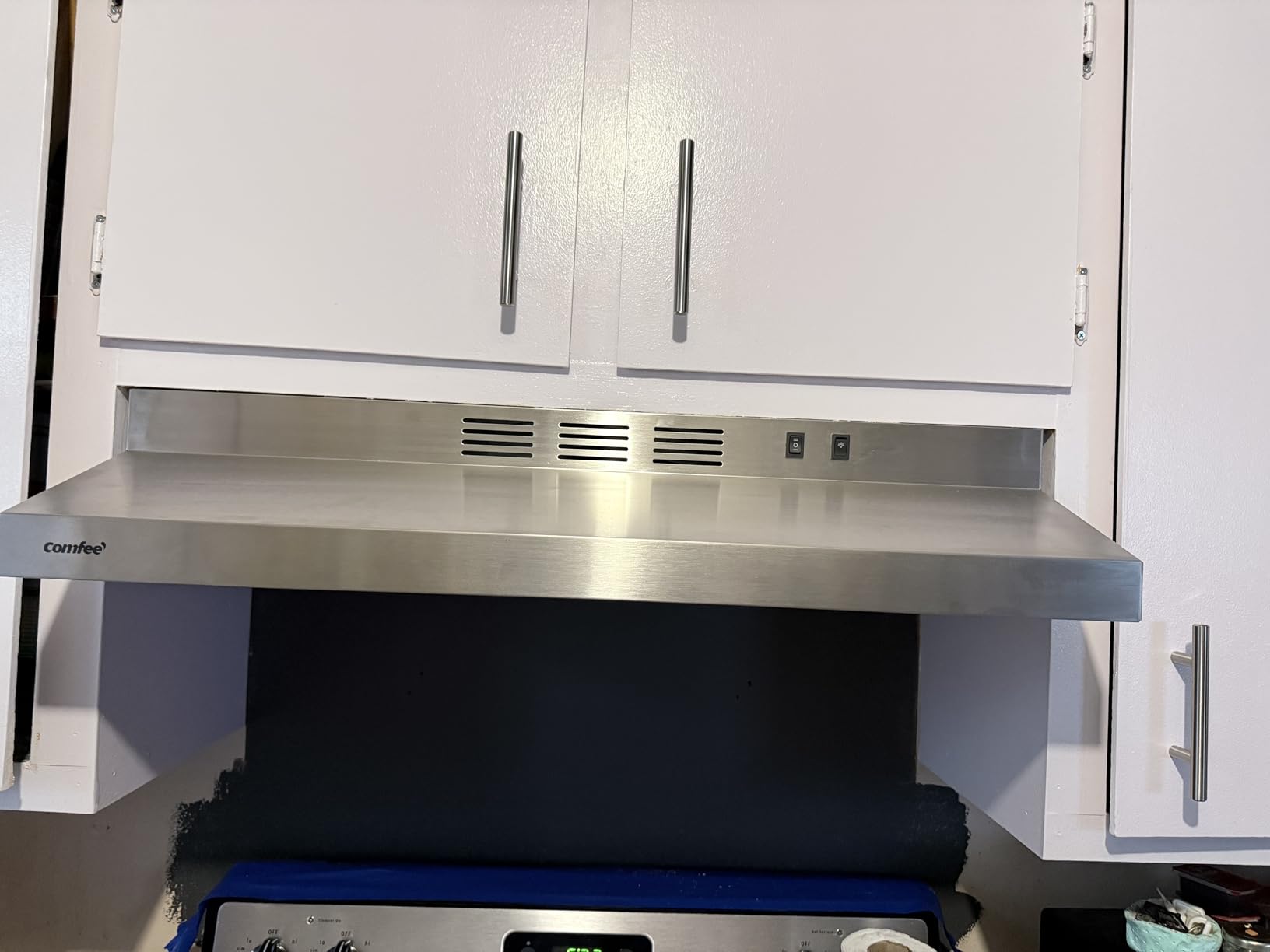 COMFEE' Range Hood 30 Inch Under Cabinet 200 CFM Ducted/Ductless customer photo 2