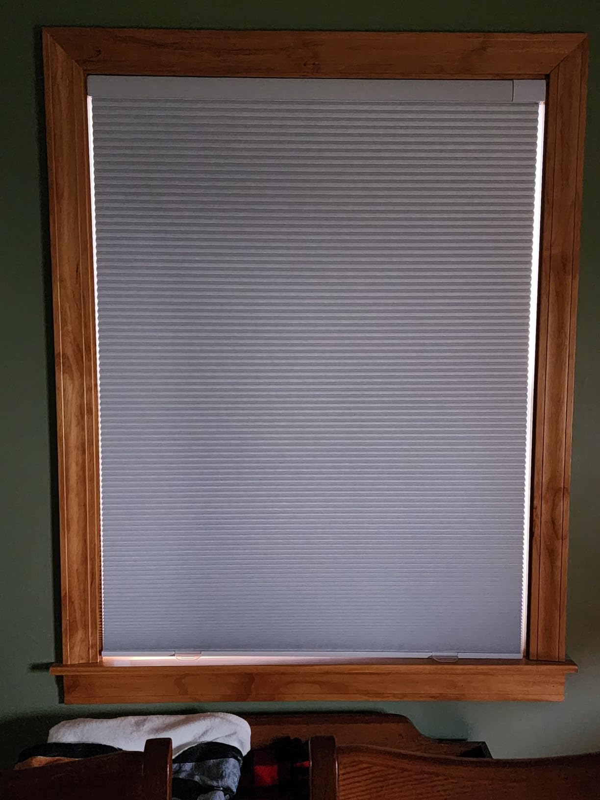 MYshade Cordless Blackout Cellular Shades for Windows, Honeycomb Window Shades with Thermal Insulation, Child & Pet Safe Room Darkening Shade, Easy Install,24