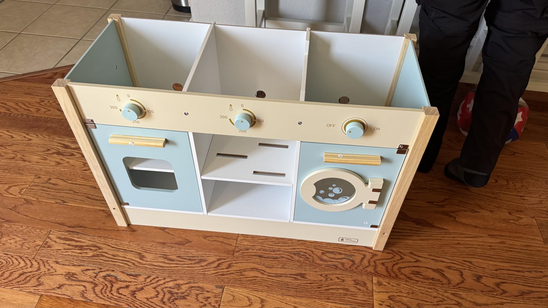 ROBUD Wooden Play Kitchen Set for Kids, Pretend Kitchen Toy customer photo 1