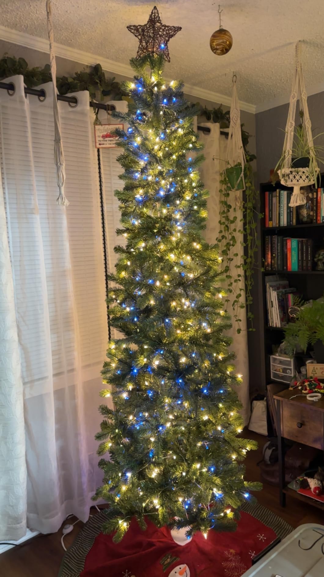 Casafield 7.5FT Realistic Pre-Lit Green Spruce Artificial Holiday Christmas Tree with Sturdy Metal Stand customer photo 1