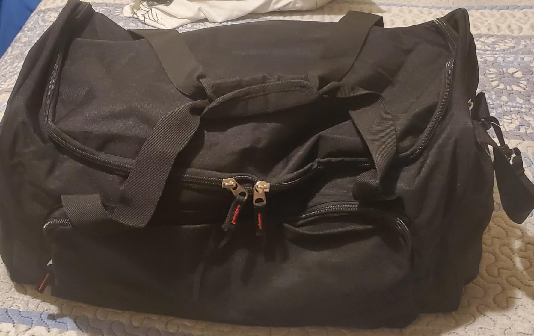 Uarition Gym Bag for Men & Women - 50L Large Duffle Bag for Travel, Black customer photo 2