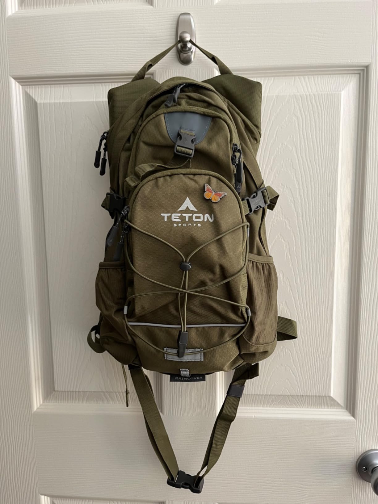 Teton Oasis/Trailrunner Hydration Backpack – Lightweight Water Pack with 2L/3L Bladder for Hiking, Running, Cycling, Biking 18L/22L Sizes – Sewn-in Rain Cover – Fits Men and Women customer photo 1