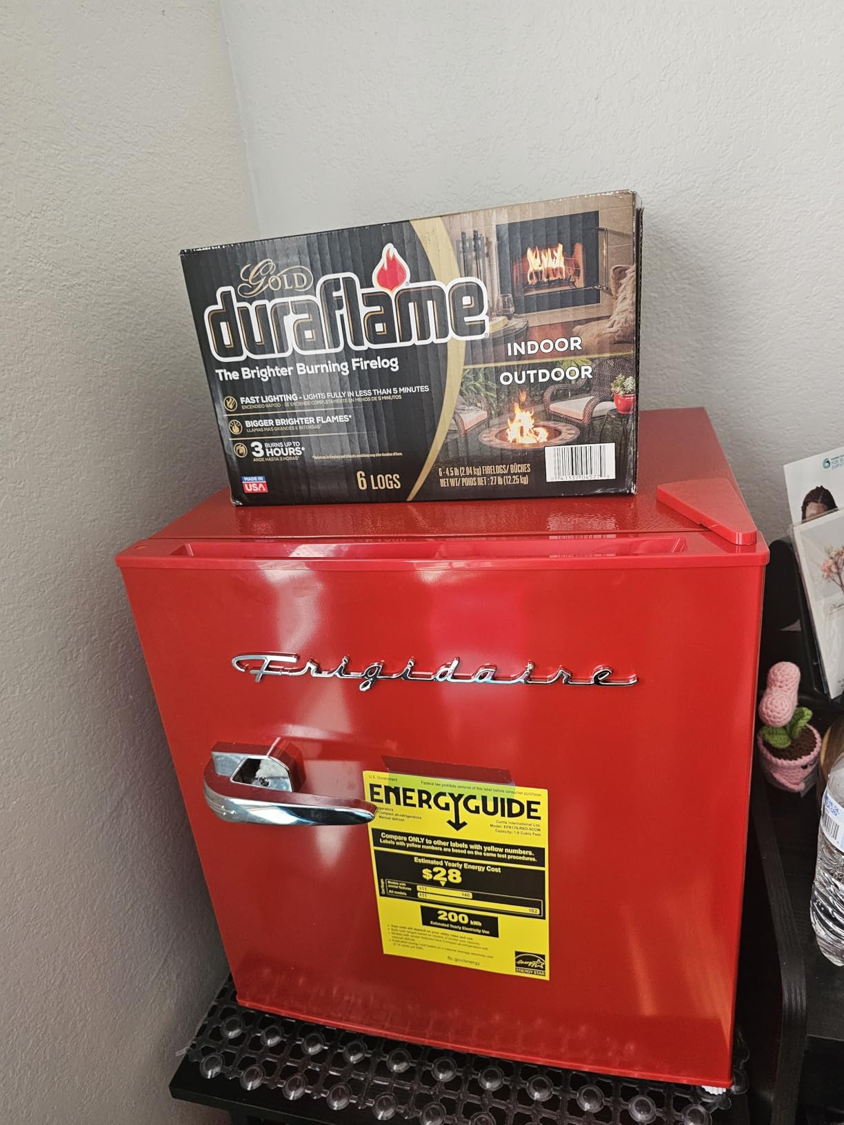 FRIGIDAIRE Black Retro Mini Refrigerator-Energy Saving-Adjustable Thermostat Control-Side Mounted Bottle Opener-Ideal for Dorm, Office, RV, Garage, Apartment 1.6 Cubic Feet customer photo 1