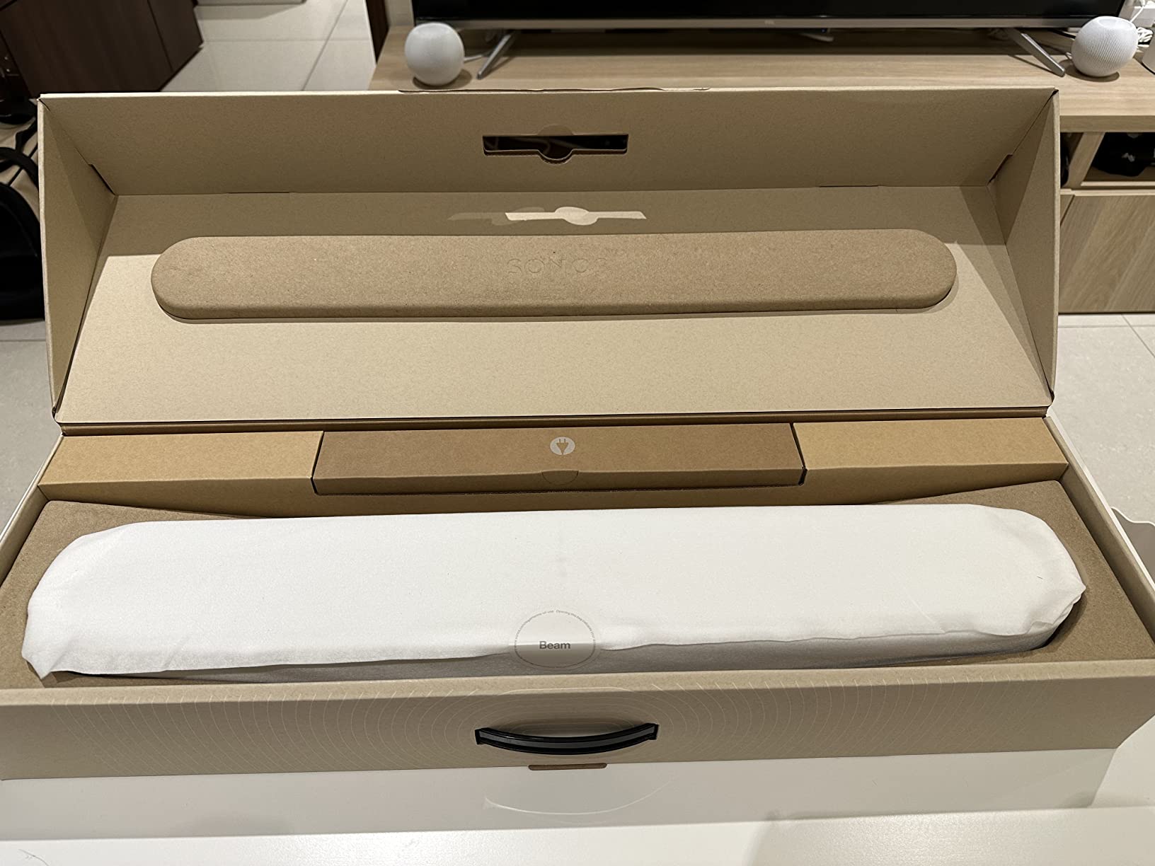 Sonos Beam Gen 2 - White - Soundbar with Dolby Atmos customer photo 1