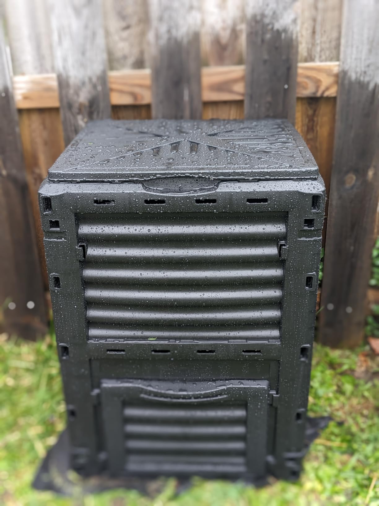 F2C 80Gal Compost Bin with Gloves, Large Outdoor Compost Box, Flip Lid & Bottom Exit Door, Aerating BPA Free Composter for Backyard Garden (Black) customer photo 1