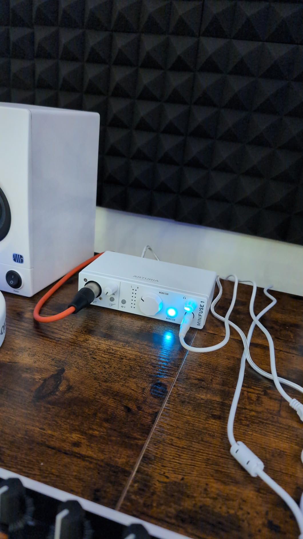 Arturia MiniFuse USB Audio & MIDI Interface, MiniFuse 1 customer photo 1