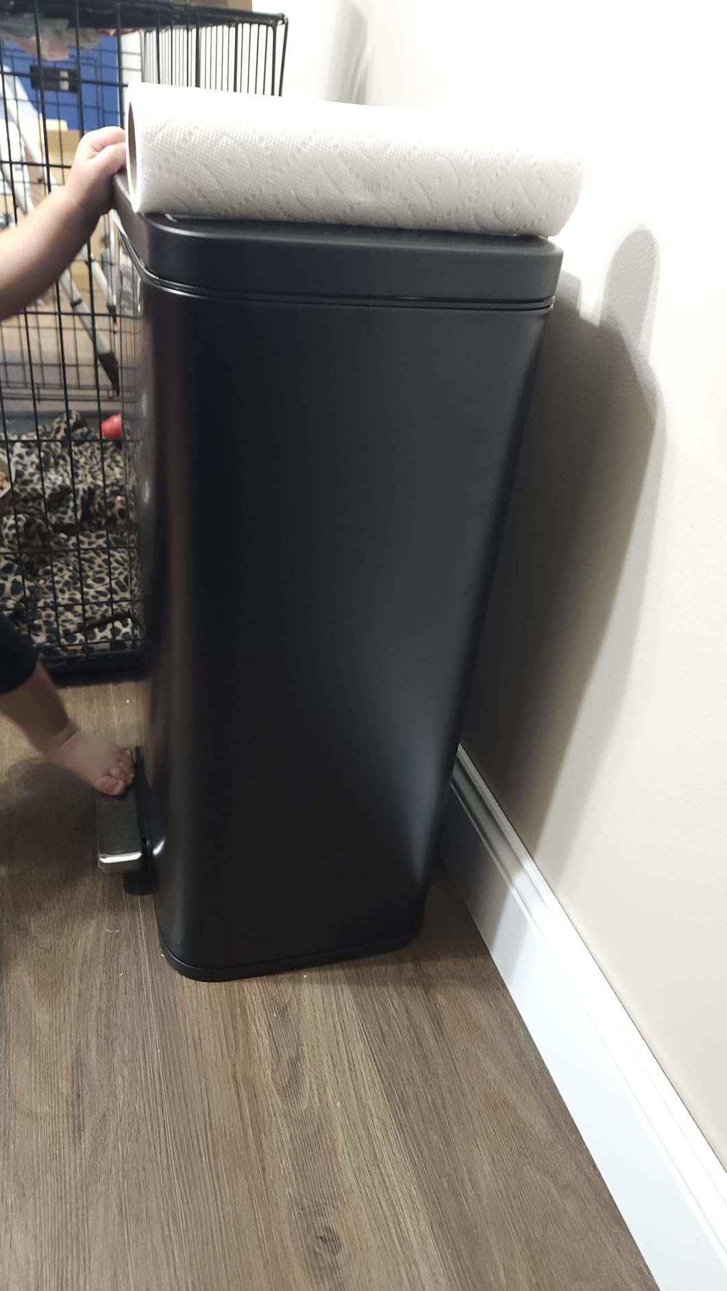 EKO Madison Brushed Stainless Steel 13.2 Gal/50L Kitchen Step Trash Can or Recycling Bin, Removable Inner Liner, Soft Close Lid, Fingerprint Resistant Finish customer photo 2