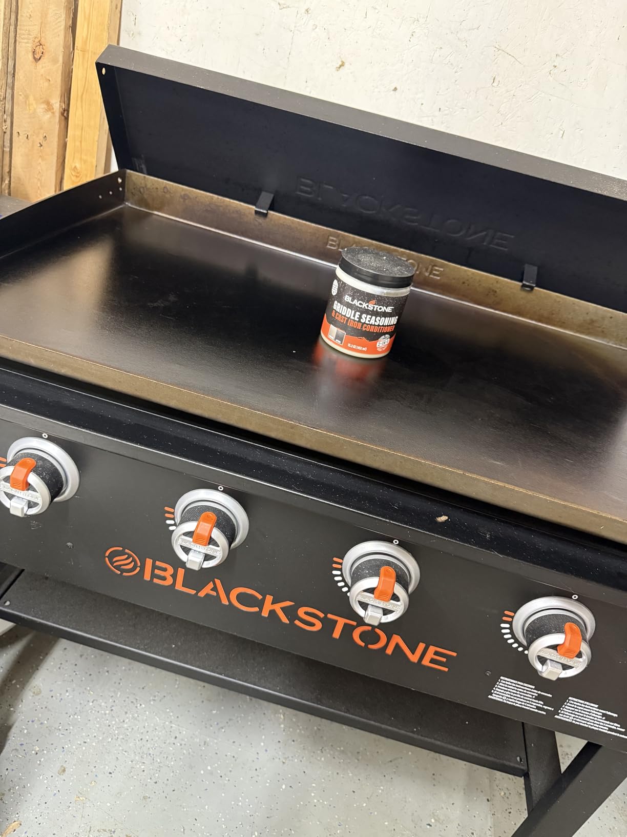 BLACKSTONE® Griddle Seasoning and Cast Iron Conditioner, 15.3oz customer photo 2