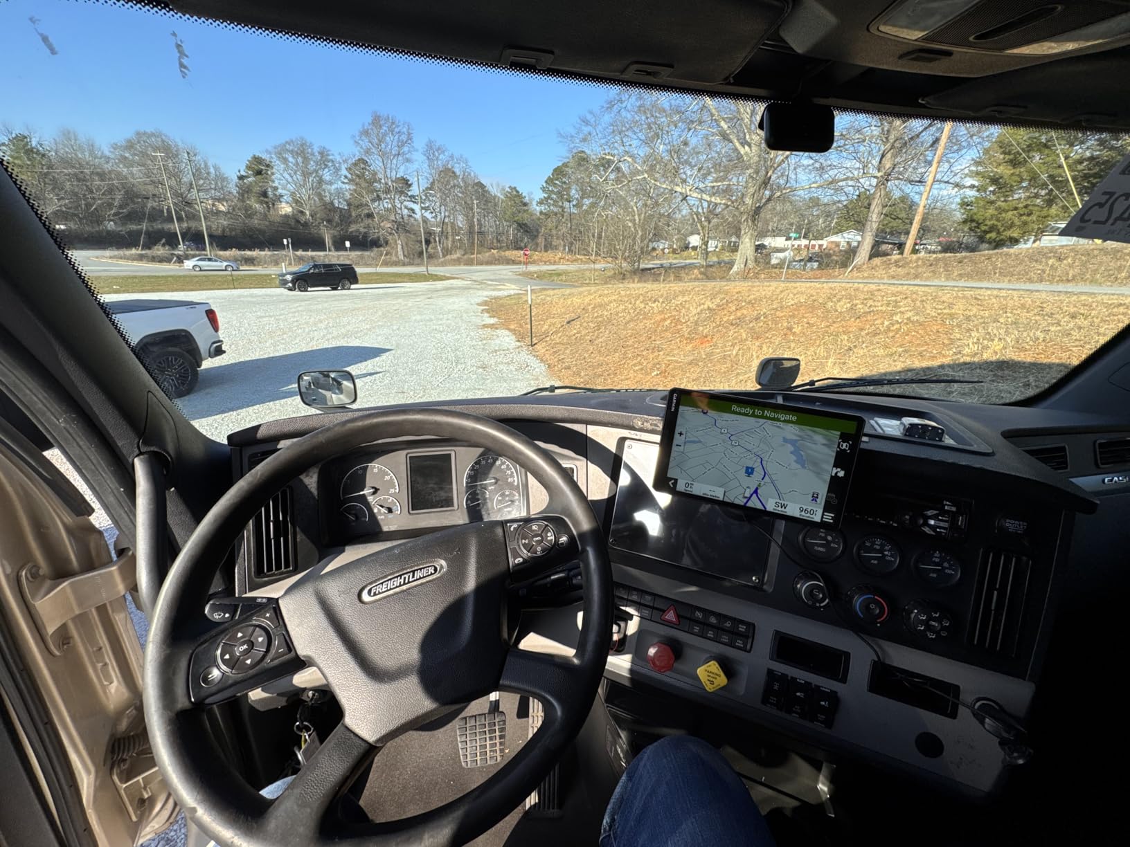 Garmin dēzl™ OTR1010, Extra-Large, Easy-to-Read 10” GPS Truck Navigator customer photo 1