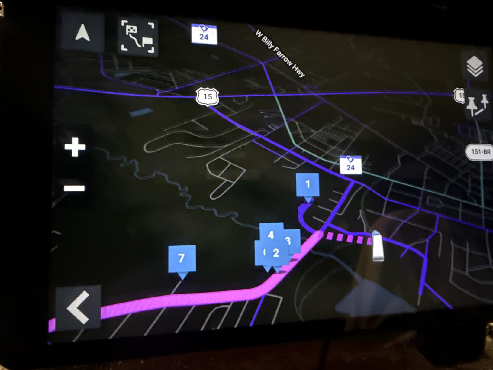 Garmin dēzl™ OTR1010, Extra-Large, Easy-to-Read 10” GPS Truck Navigator customer photo 2