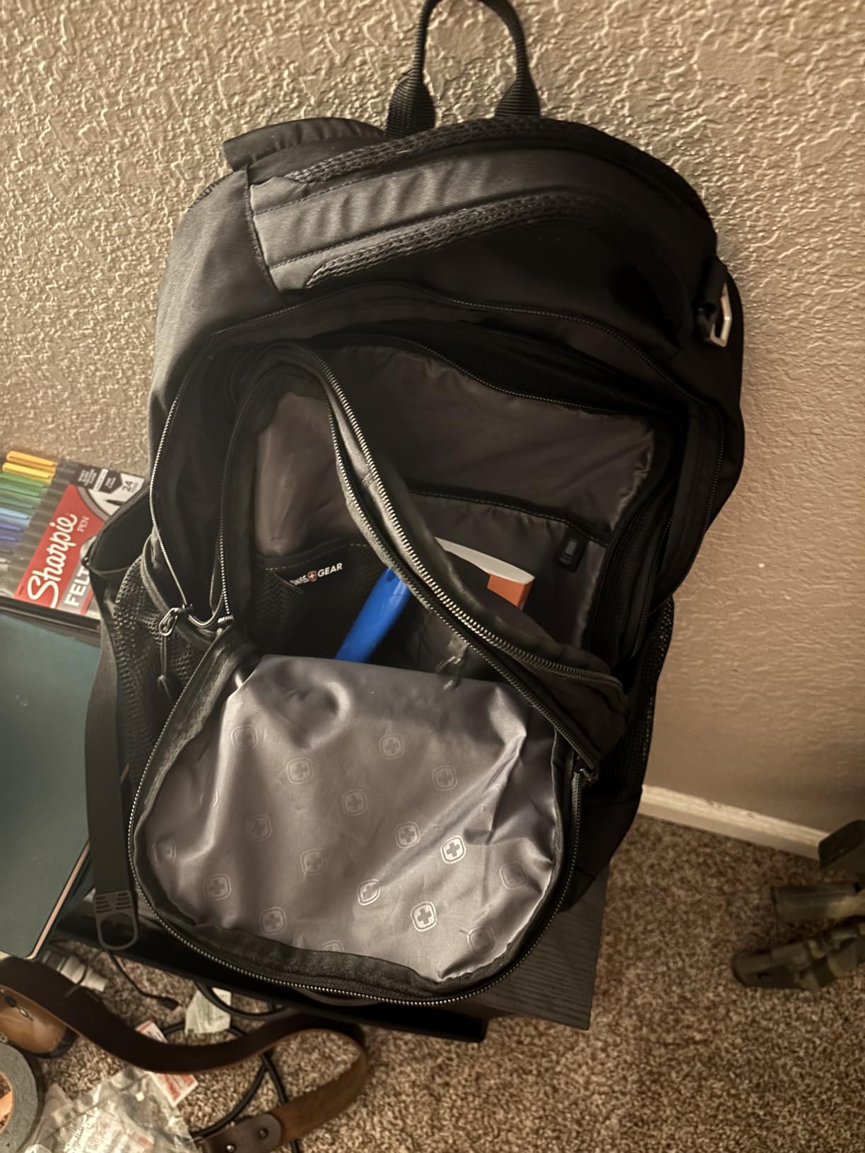 SwissGear Cecil Laptop Backpack, Fits Most 16-Inch Laptops, Three-Compartment Design, Airflow Back Panel, Black, 27.3L, 18-Inch customer photo 2